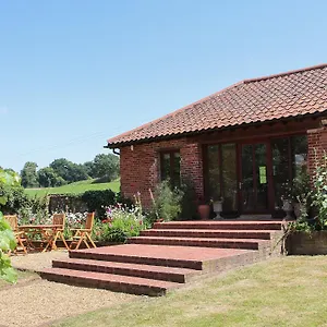 villa-elm-tree-barn.hotelsin-nottingham.com/
